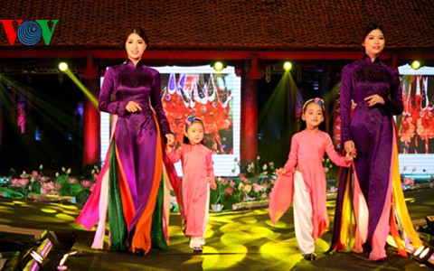 Festive atmosphere celebrates Hanoi’s Liberation  - ảnh 2